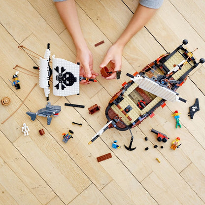 LEGO Creator 3 in 1 Pirate Ship 9+ years, 1260 pieces